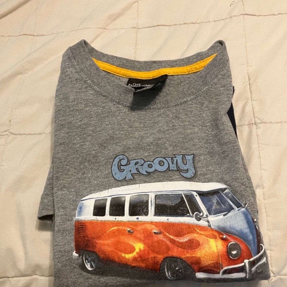 No Boundaries Gray and Orange Groovy Van Tee